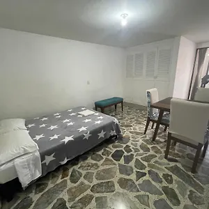 Apartamento Comodo En Laureles , Centrico Y Bien Ubicado Apto 301 Apartamento